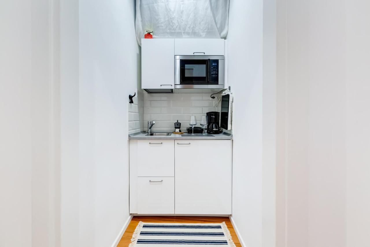 Lovely And Modern Nest Near The Colosseum Rzym Zewnętrze zdjęcie